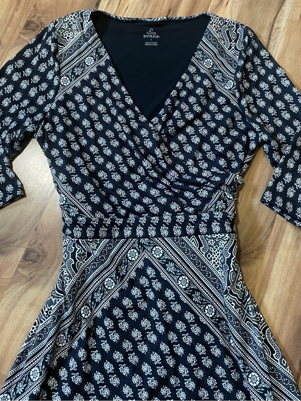 prAna Belladonna Faux Wrap Dress Black White Paisley Floral 3/4 Sleeve Size L - Picture 5 of 8